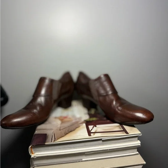 Born Brown Size 8 Leather Ankle Boots - Picture 5 of 14